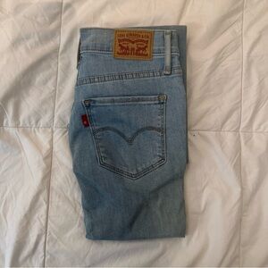 Levi’s high rise skinny jean
